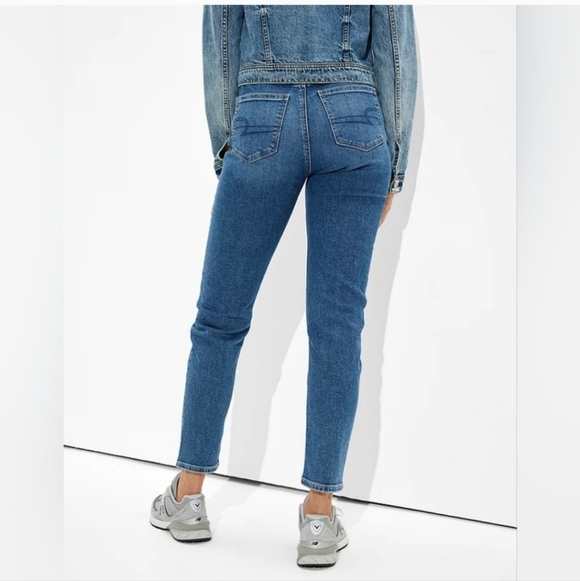 American Eagle Outfitters Denim - American Eagle AEO Mom Jeans Stretch High Waisted Rise Tapered Size 00 Long Tall